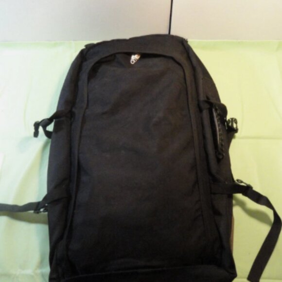 LARGE HI-TEC BACKPACK UNIVERSAL SUMMIT BACKPACK LD 4892 - Picture 15 of 16